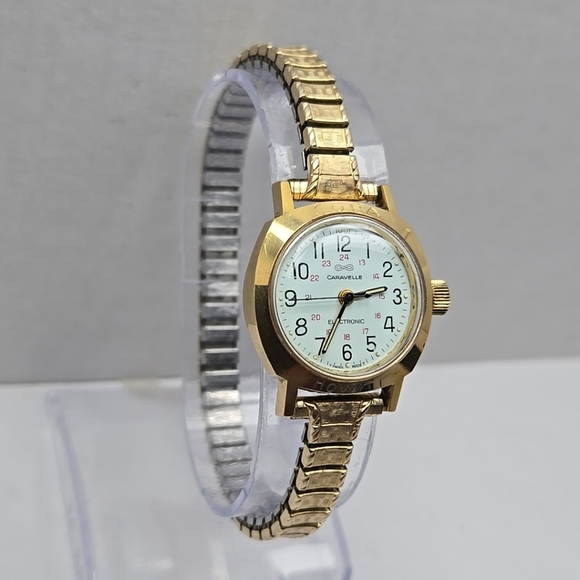 Womens Vintage Caravelle by Bulova Electronic Watch Gold Petite New Battery Read - Picture 4 of 13